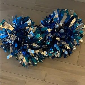 Cheerleading Pom poms
